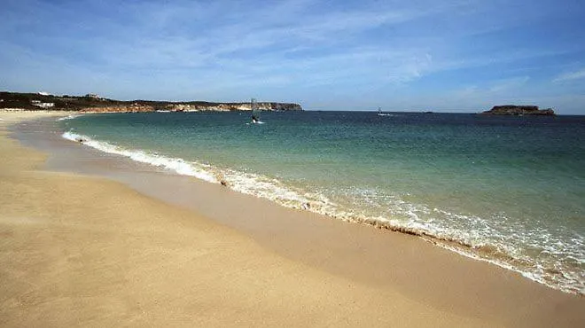 Sagres Sunny Room With Private Bathroom 300M From The Beach Habitación en casa particular